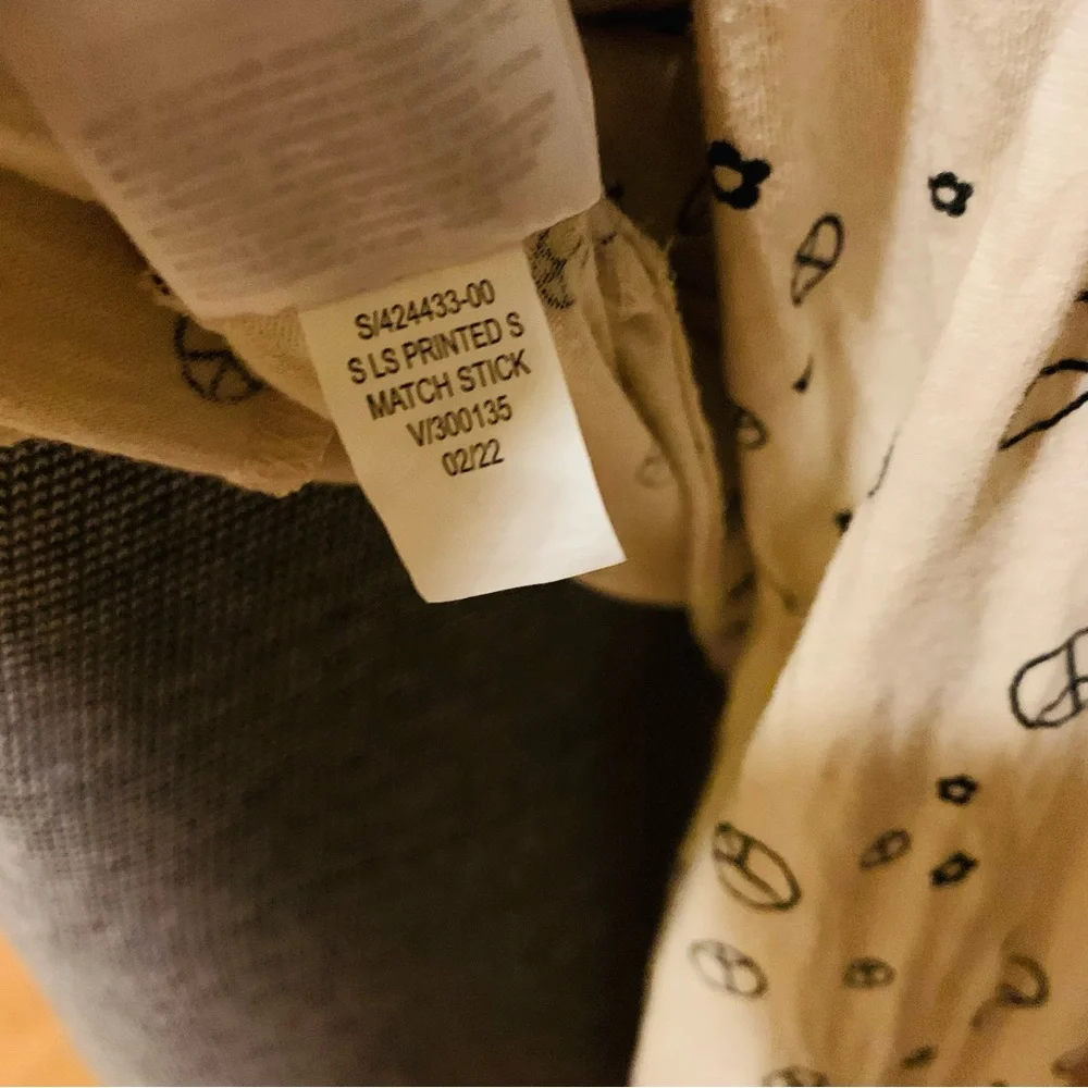 Old Navy Kids Softest Graphic Long Sleeve Tee in Peace Signs and Flowers